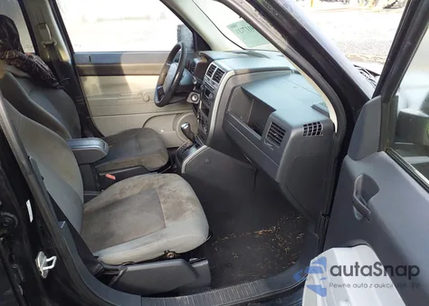 2007 Jeep Patriot Sport from USA, damaged, VIN 1J8FT28W87D400647